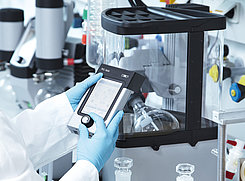 Лаборатории доверяют дозирование и измерение жидкостей насосам KNF за их надежность и точность.