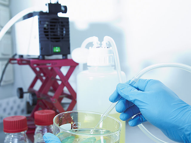 Fluid Aspiration KNF offers intelligent and compact pumps and systems for various lab applications.