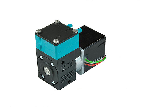 A KNF NF 30 liquid diaphragm pump transfers waste fluids in DYMIND’s DM79X hematology analyzers.